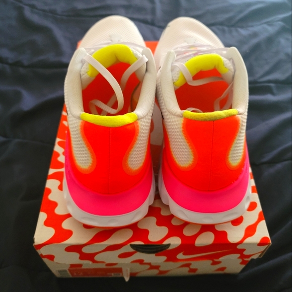 Shoes - Picture 5 of 5